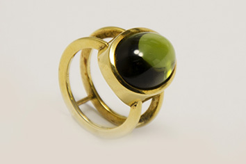 750 Gelbgold Ring mit Turmalin Cabochon